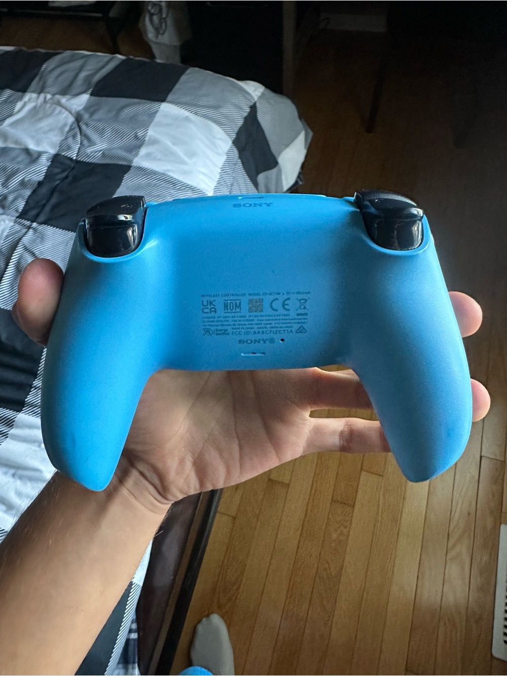 Dead PS5 Controller (Description) - Picture 2 of 4